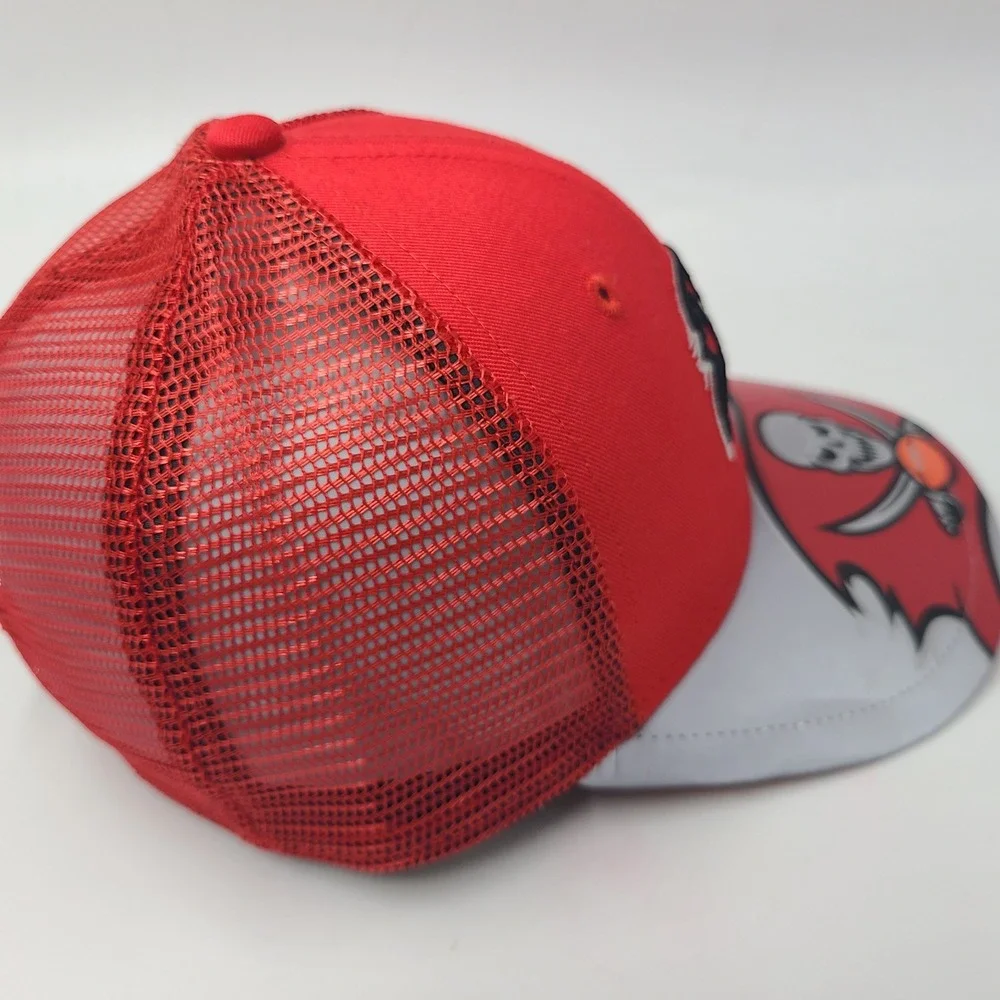 Youth Tampa Bay Buccaneers Hat Snapback Trucker Mesh New Era 9Forty Red Gray NFL